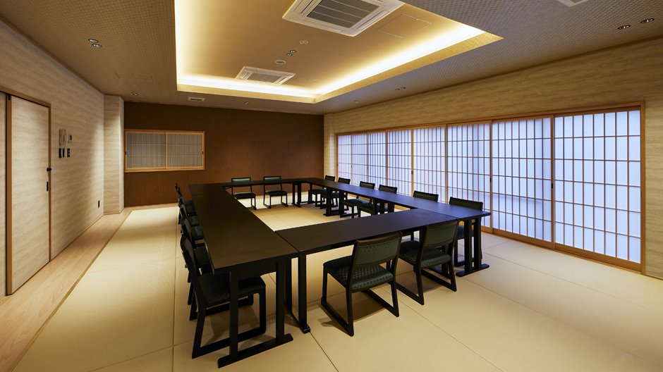 会議等にも使用できる中宴会席