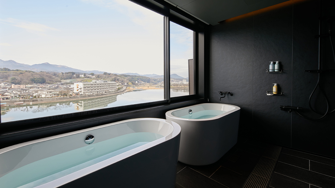 リバービュー浴室水風呂と温泉浴の2つをご用意！